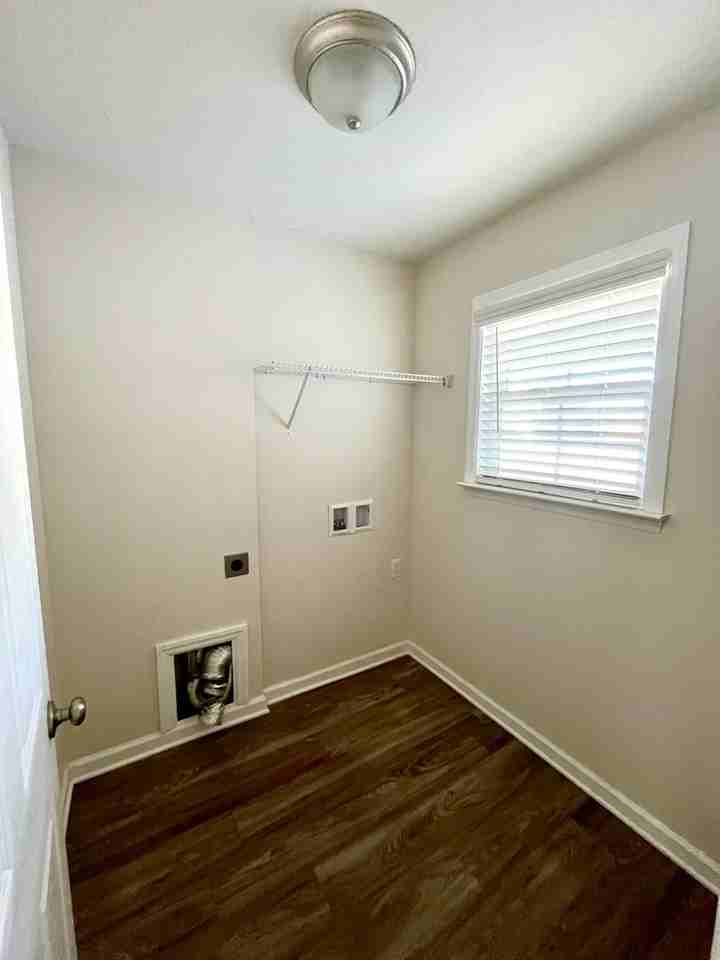 2562 Tuscan Way - Photo 6 of 13