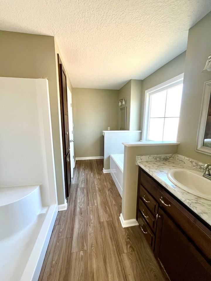 2562 Tuscan Way - Photo 7 of 13