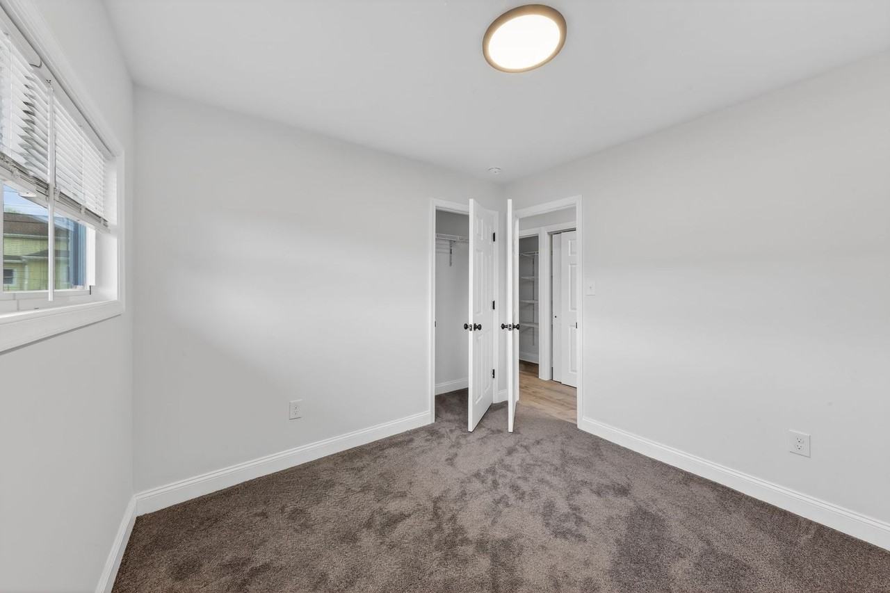 40 Montrose Dr - Photo 7 of 16