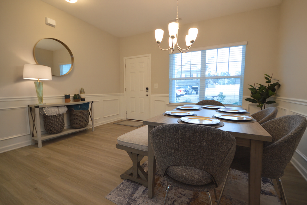 103 Memorial Ct - Photo 3 of 21