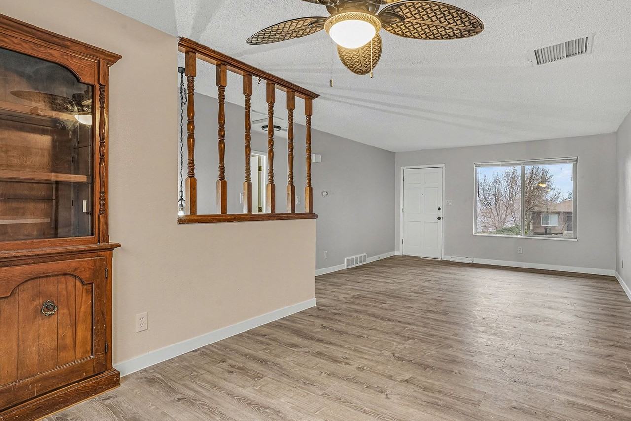 6485 Newcombe Ct - Photo 5 of 20