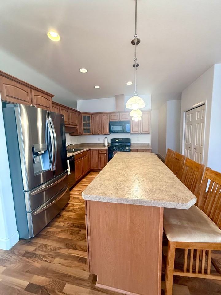 256 Upper Rosian Dr - Photo 2 of 20