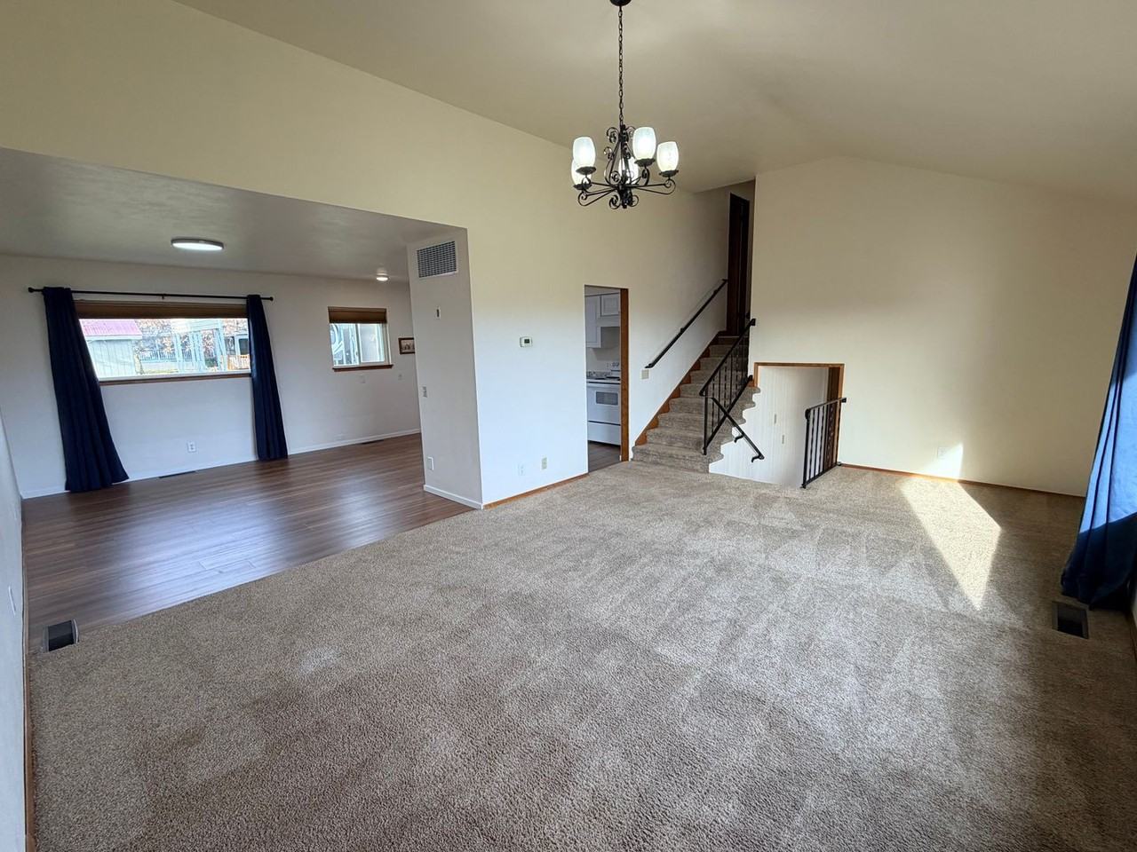 1312 N Western Ave - Photo 4 of 19