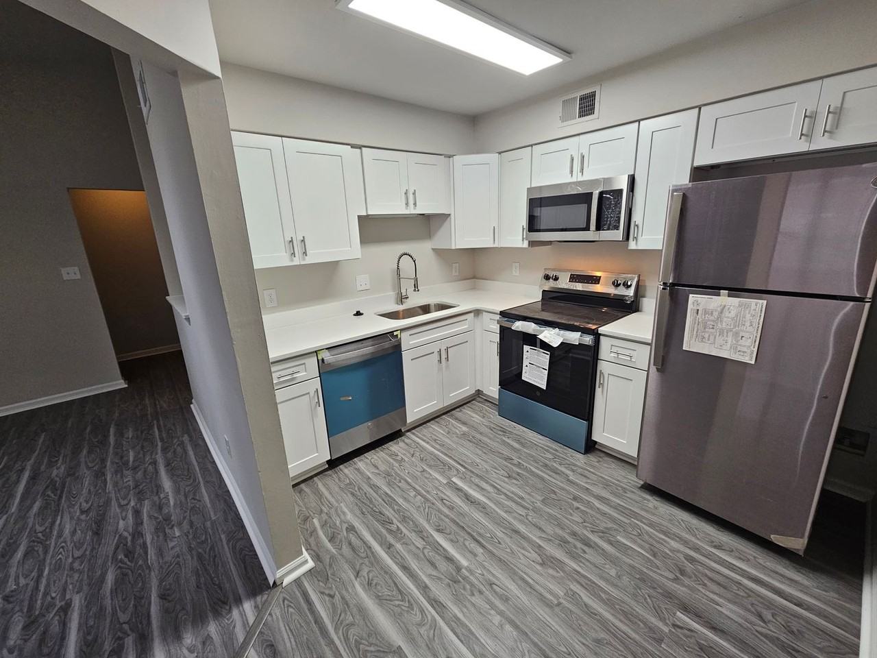 1407 Olivewood Ct - Photo 5 of 13