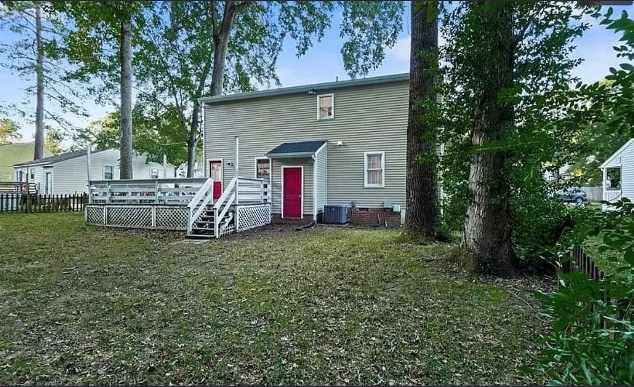 8519 Foxberry Dr - Photo 3 of 26