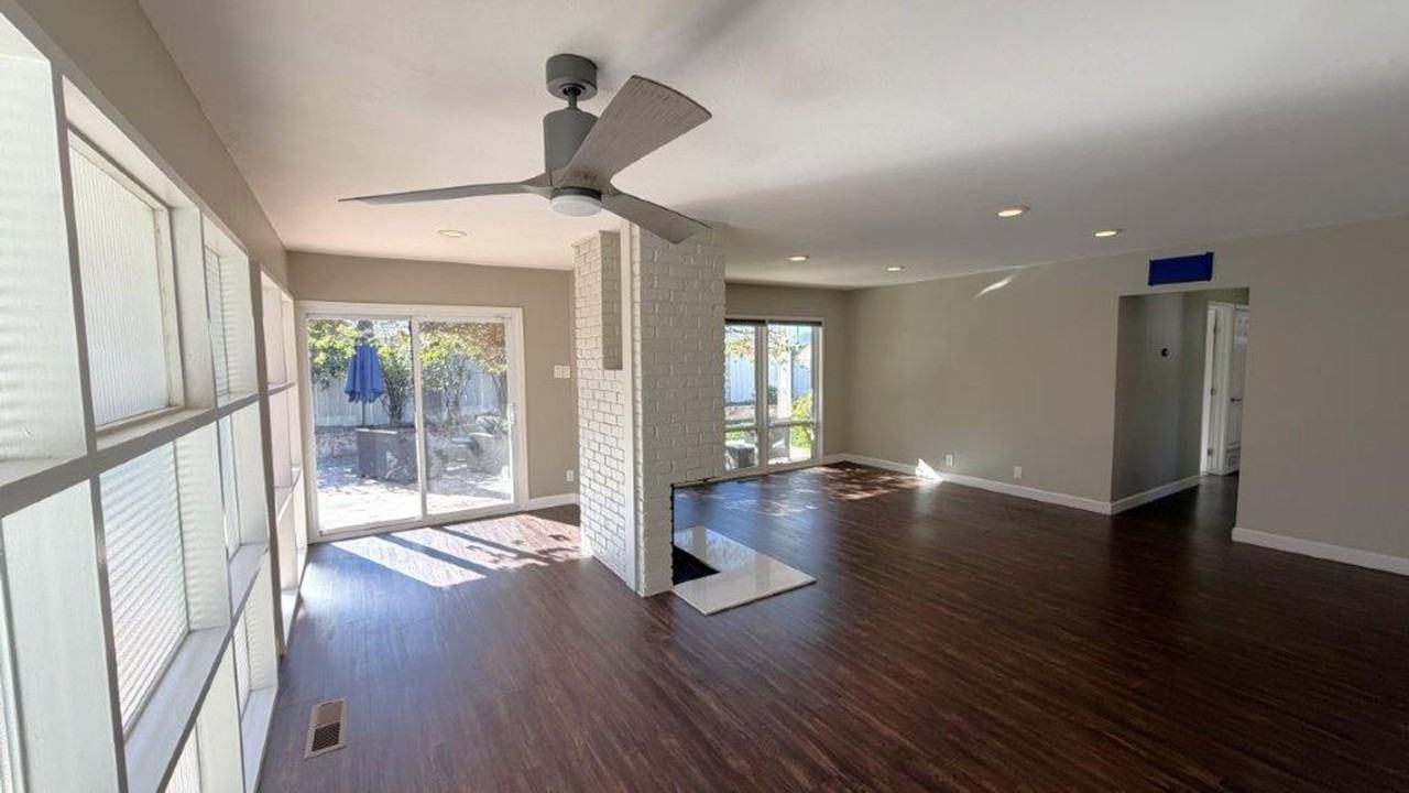 3042 Wildwood Dr - Photo 2 of 25