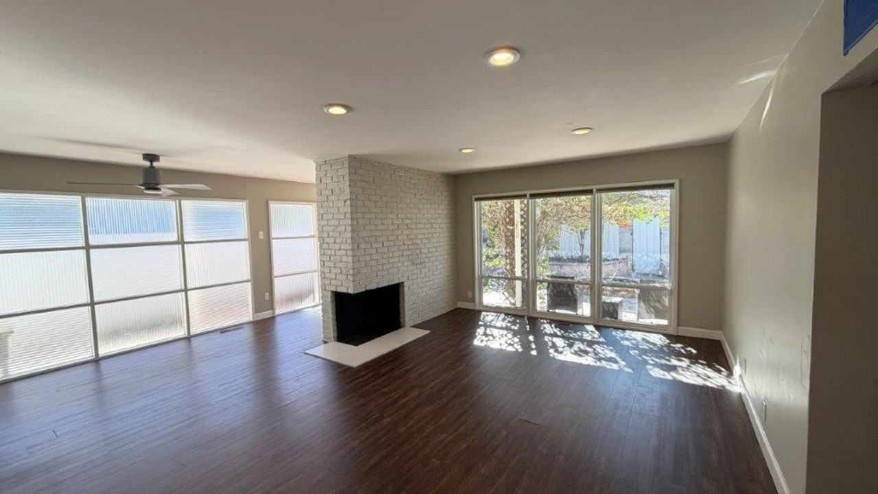 3042 Wildwood Dr - Photo 4 of 25