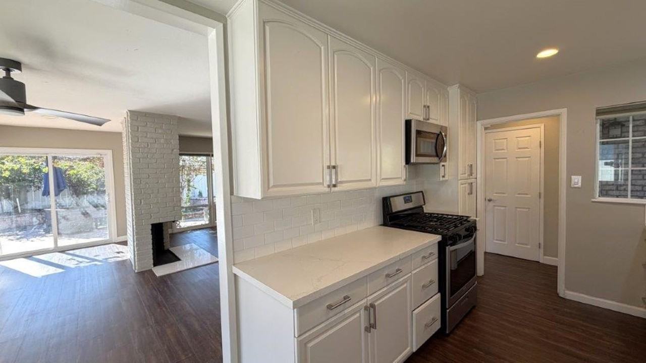 3042 Wildwood Dr - Photo 7 of 25