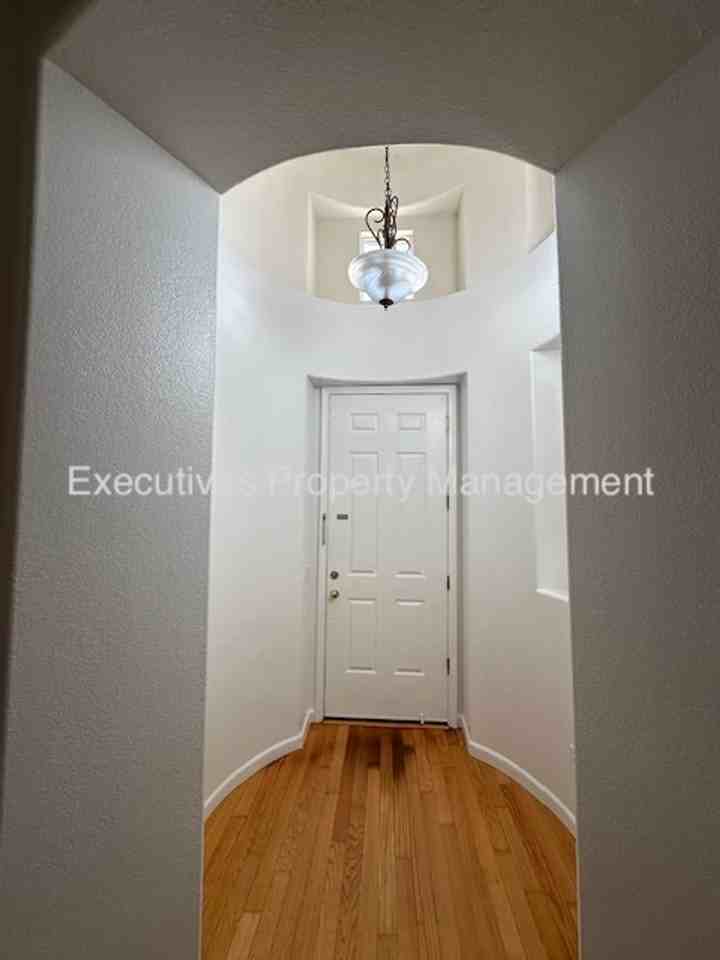 1263 Orion Ct - Photo 2 of 29