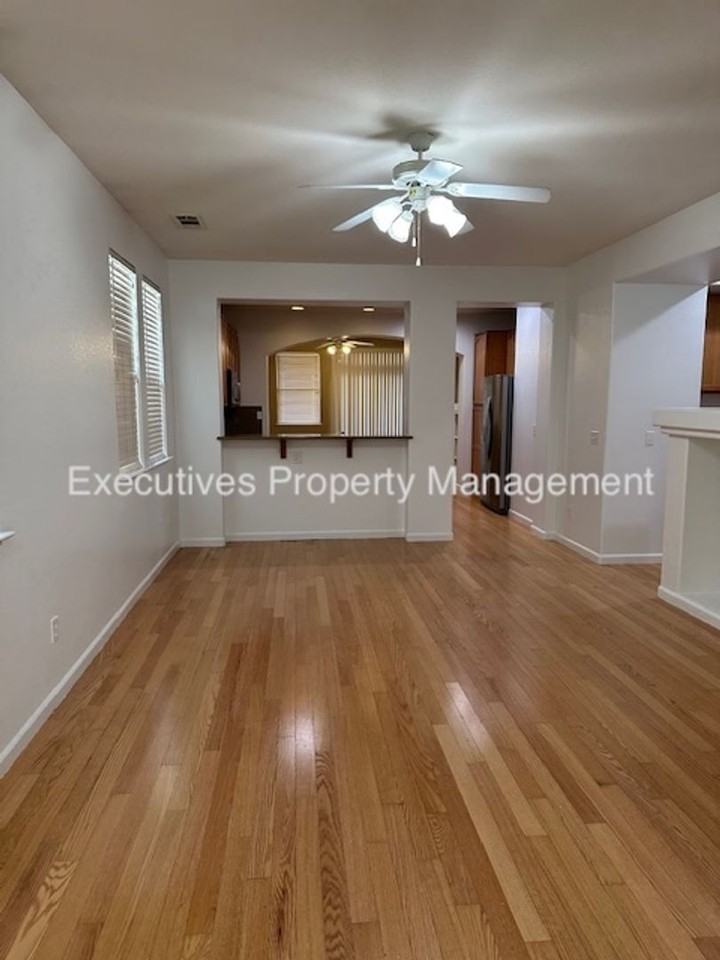 1263 Orion Ct - Photo 5 of 29