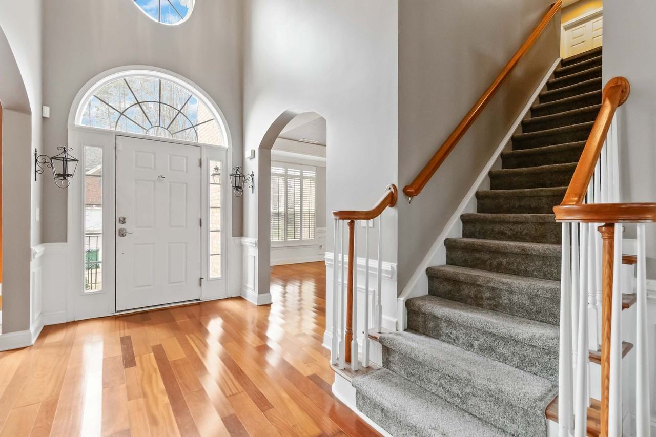 11420 Mangla Dr - Photo 4 of 48