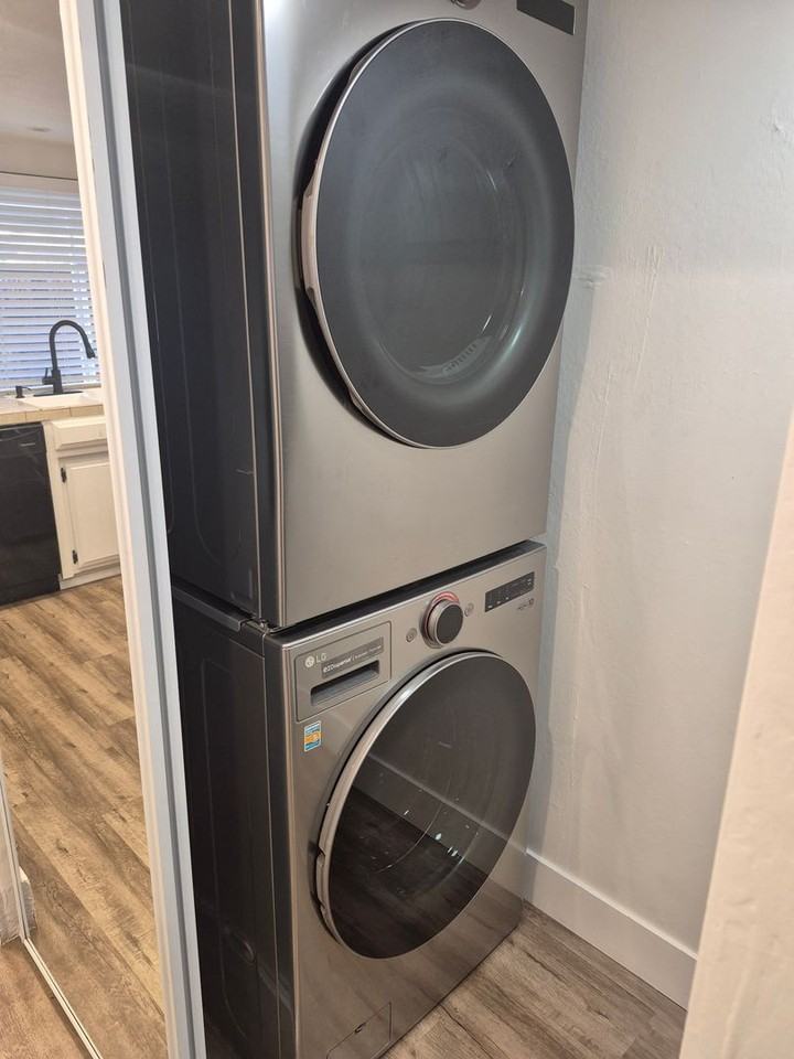 6054 Via Casitas - Photo 7 of 17