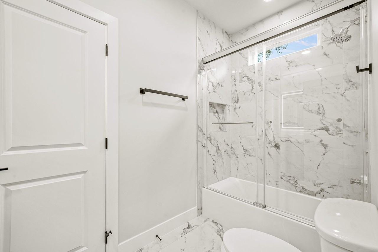 110 Saratoga Dr - Photo 6 of 27