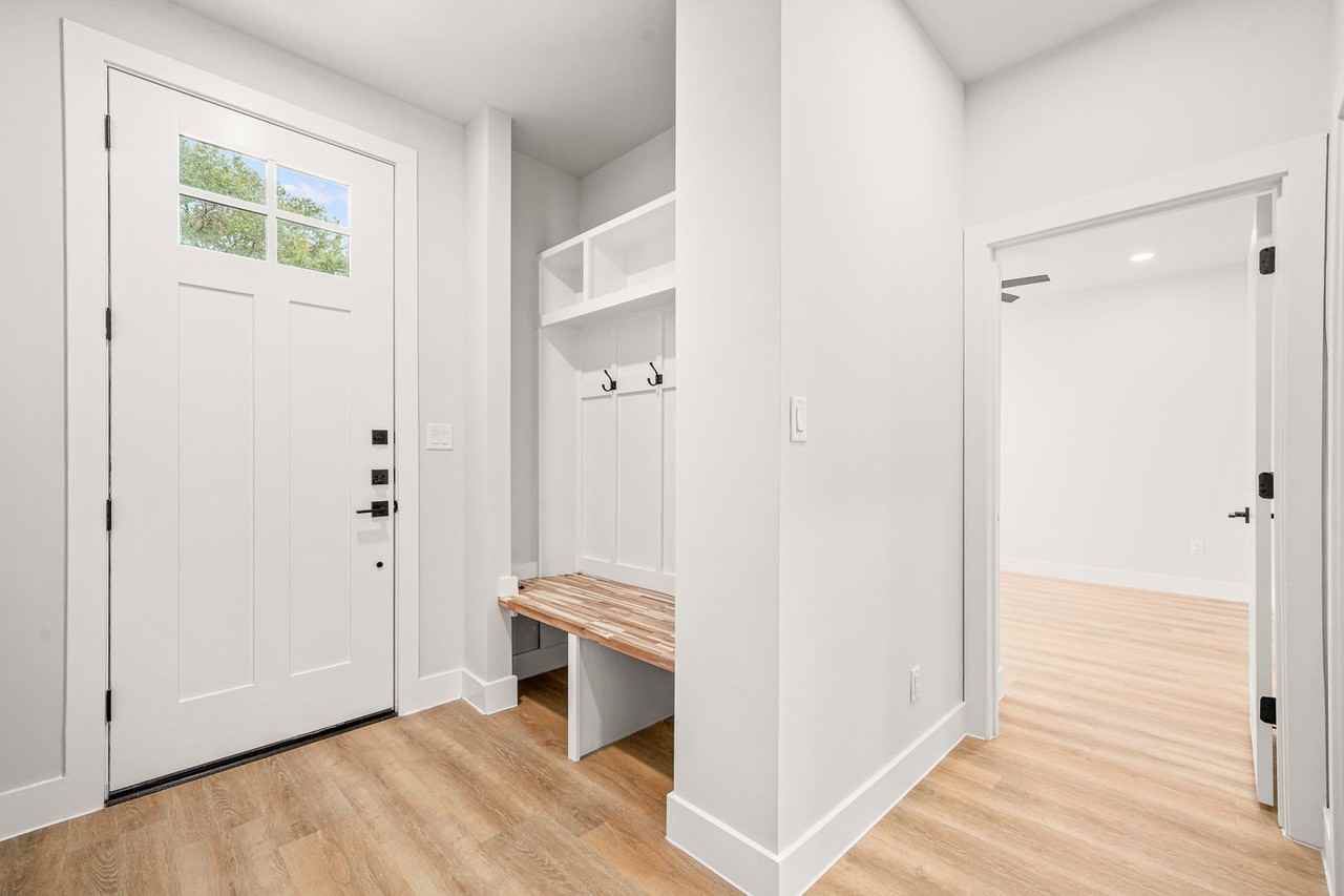 110 Saratoga Dr - Photo 7 of 27