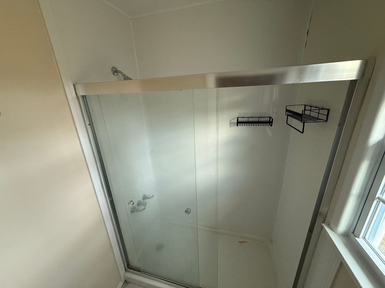 633 Milan Rd E - Photo 5 of 15