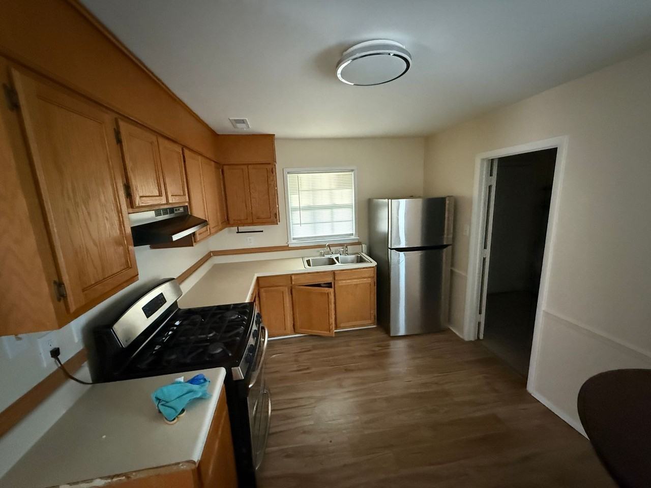 633 Milan Rd E - Photo 6 of 15