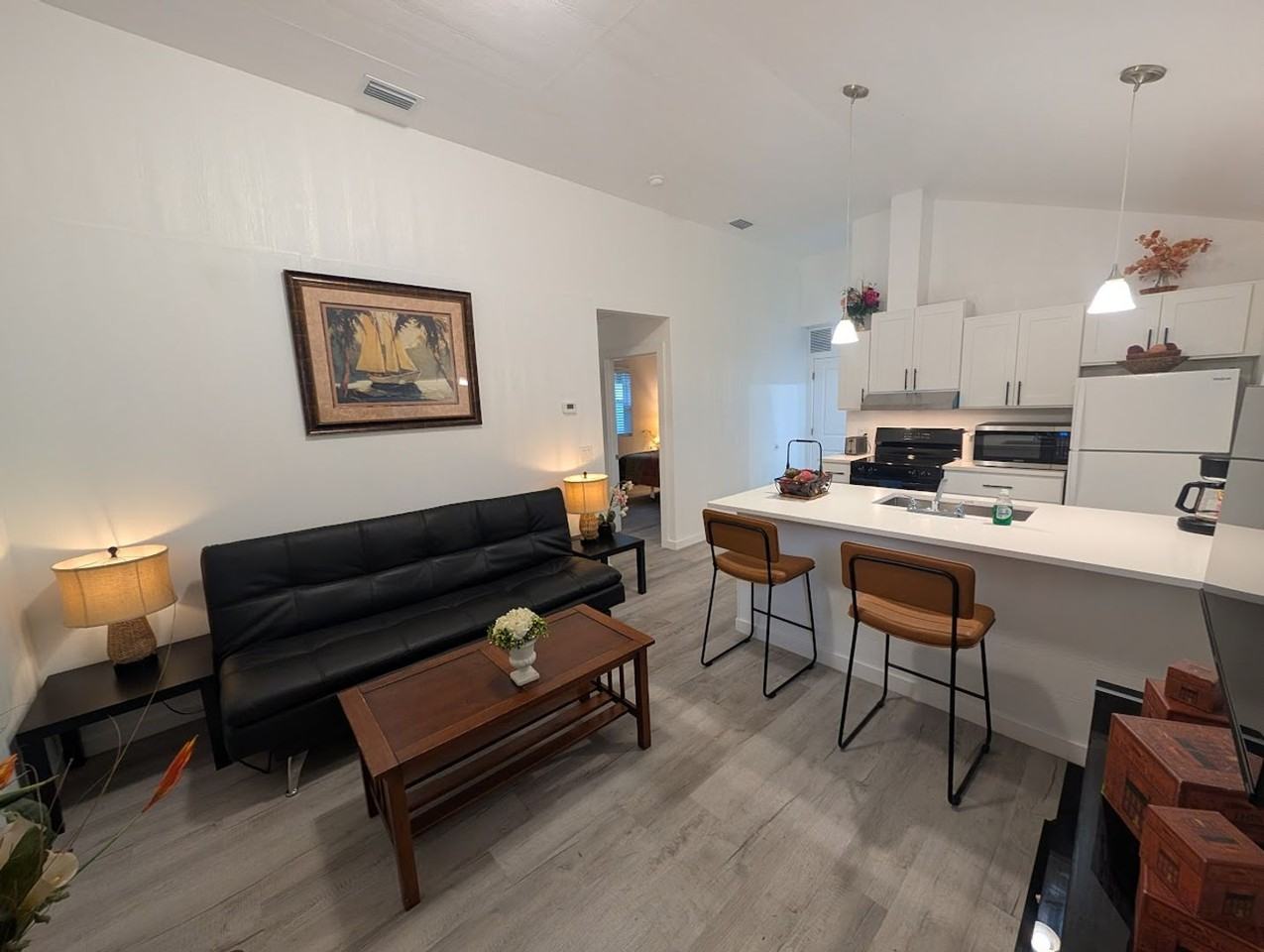 1124 Cocoanut Ave ##Adu - Photo 2 of 21