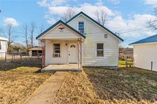 229 Eastview Dr - Photo 1 of 1