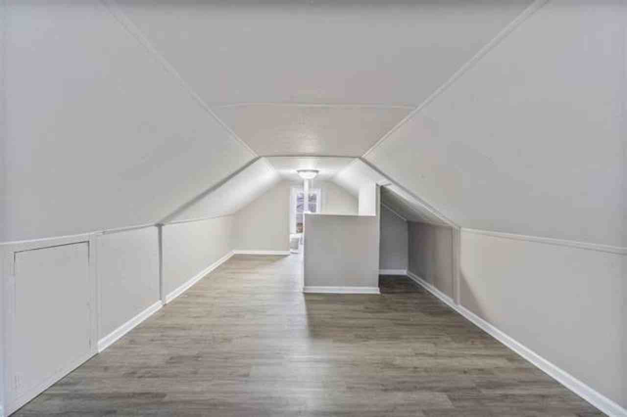 229 Eastview Dr - Photo 6 of 8