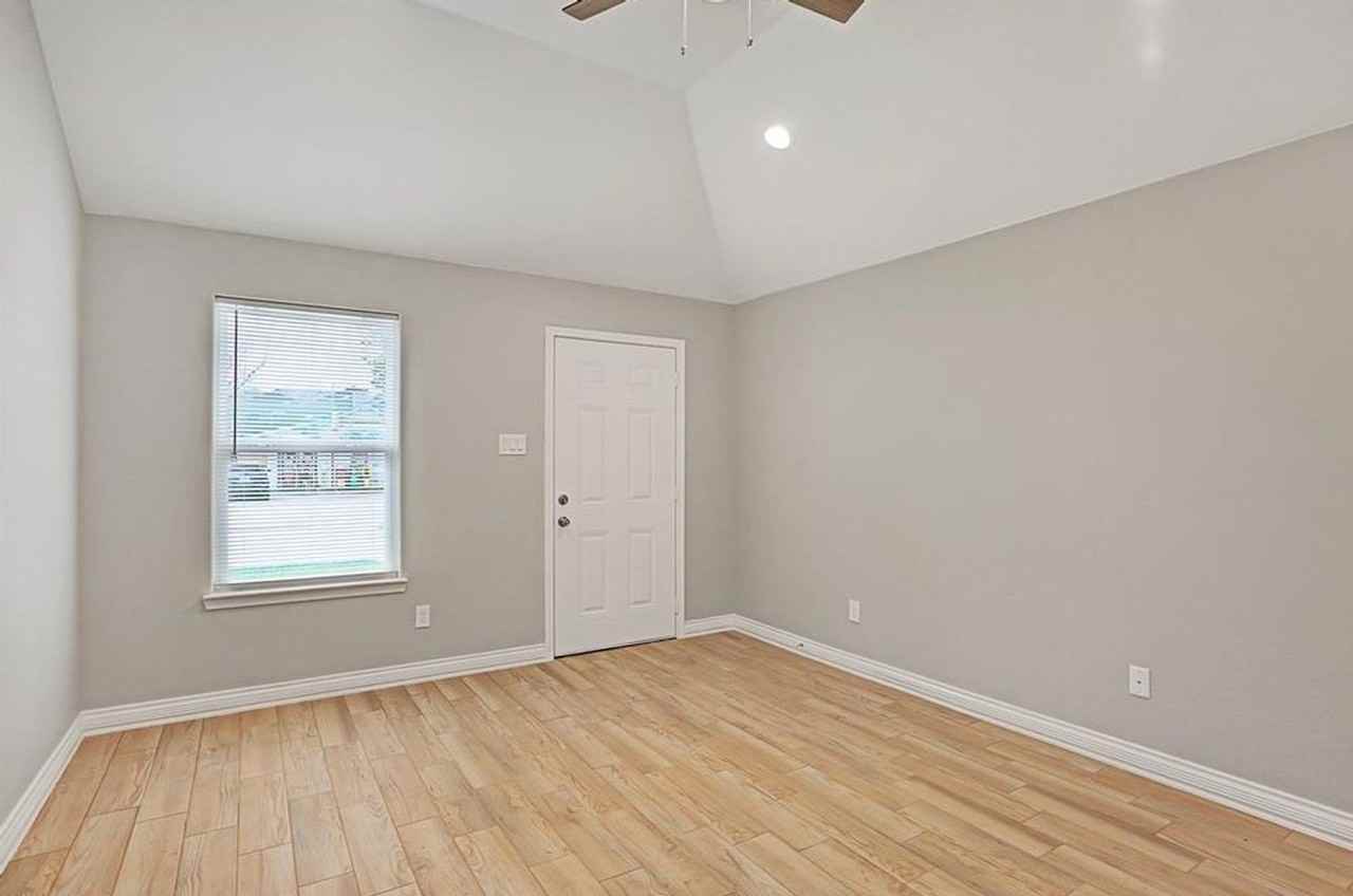 5217 Sherman St - Photo 3 of 18