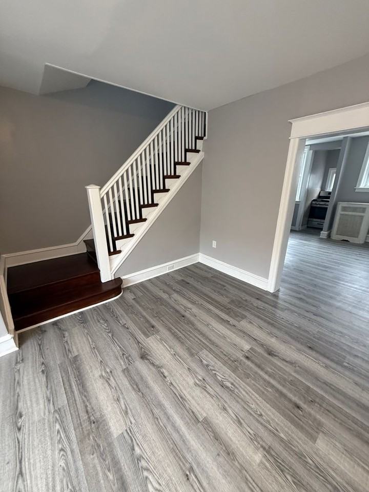 5934 N Leithgow St - Photo 4 of 23