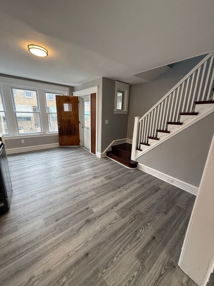 5934 N Leithgow St - Photo 5 of 23