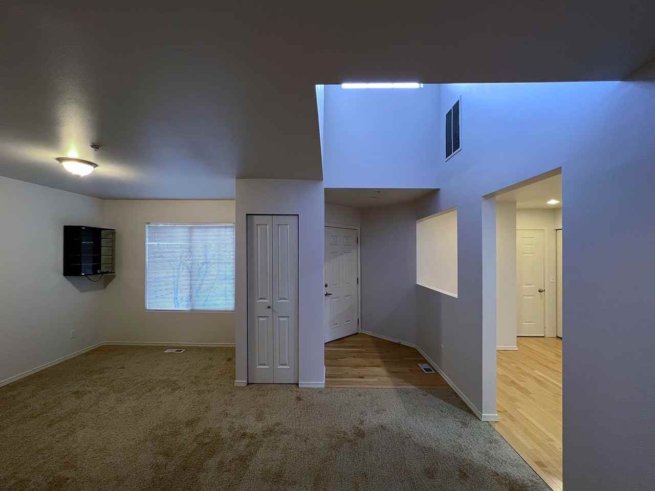 22426 43rd Ave S - Photo 7 of 42