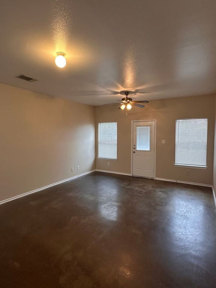 10718 Mathom Lndg - Photo 6 of 14