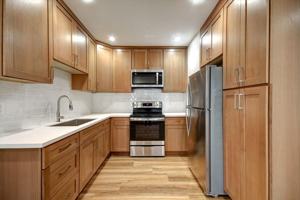 featured image of 530 E Cypress St