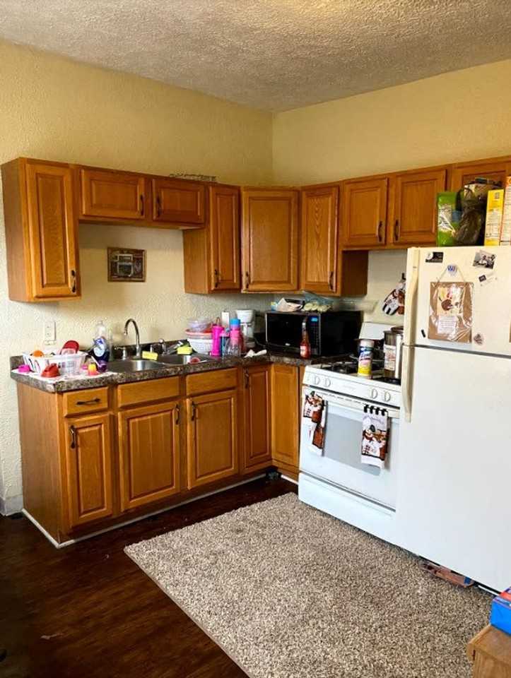 1801 3rd St Se - Photo 7 of 9