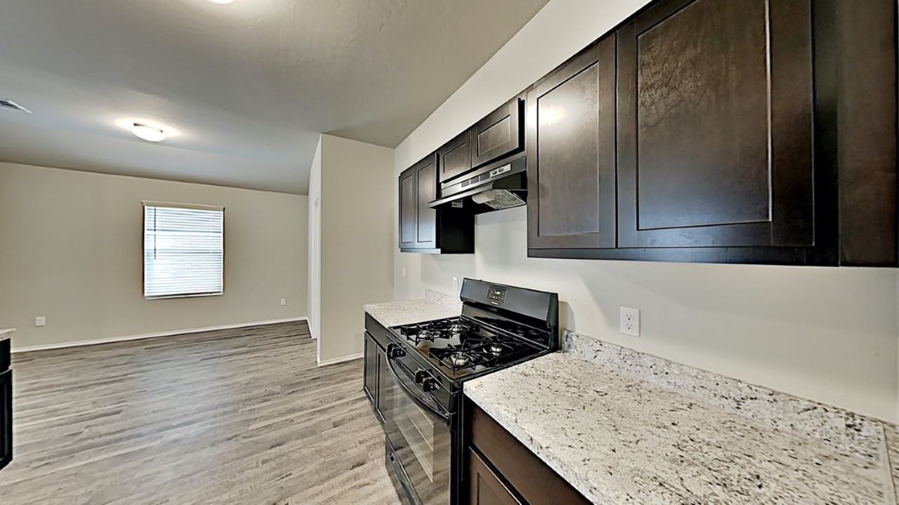 1825 Sloane Dr - Photo 7 of 18