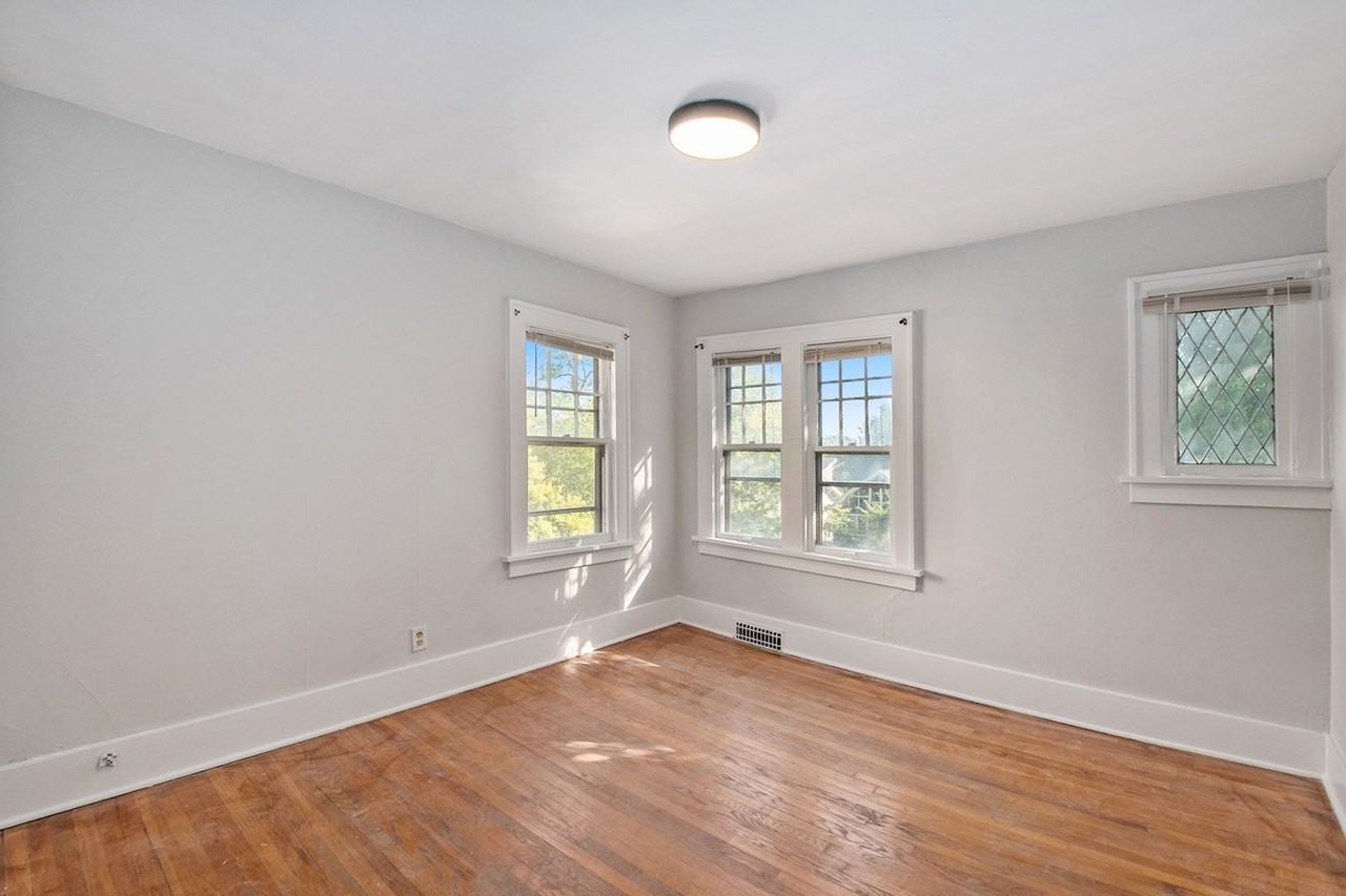 4860 Cuming St - Photo 7 of 14