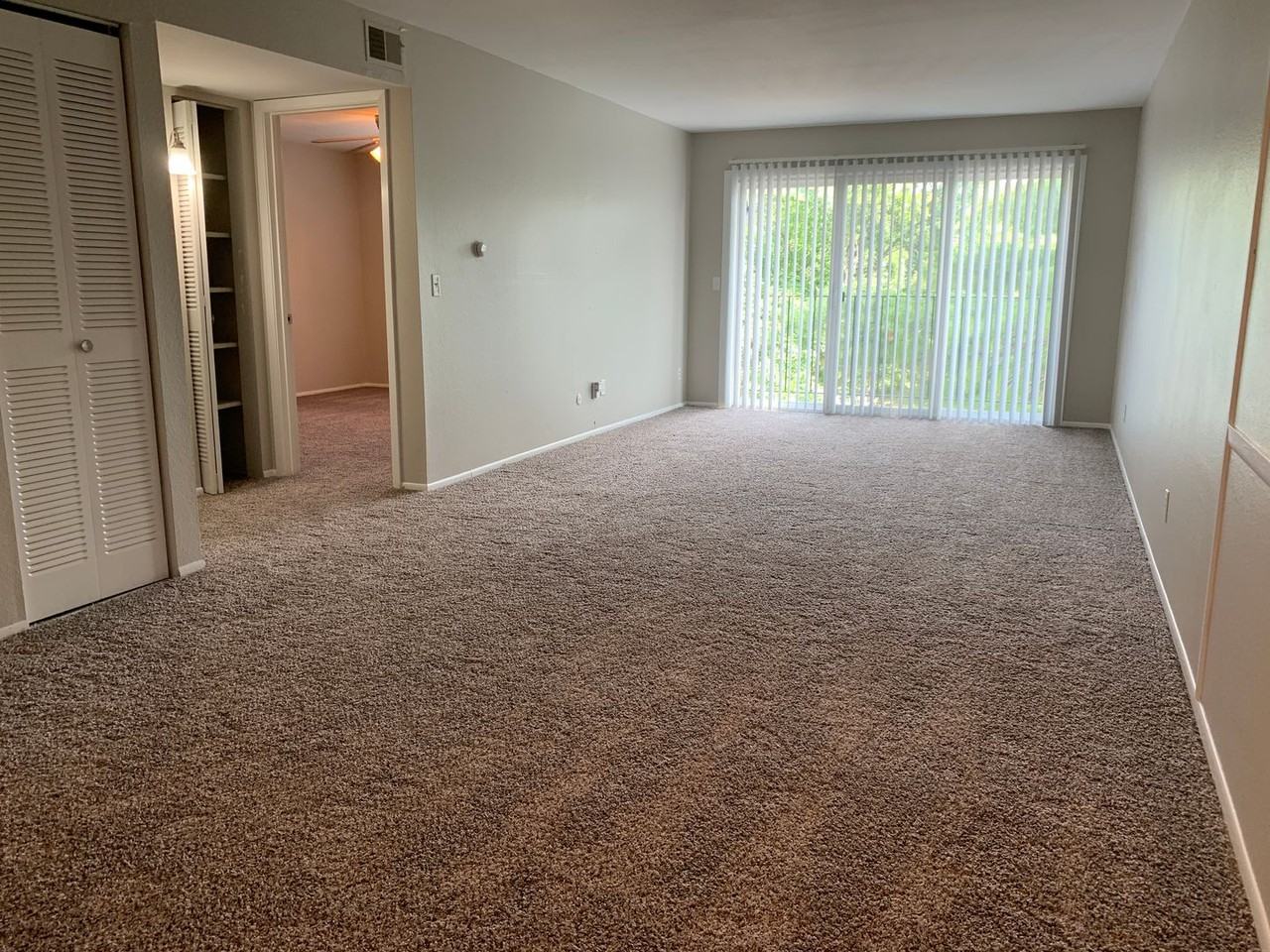 28-01 Mission Hill-Woodson - Photo 5 of 23