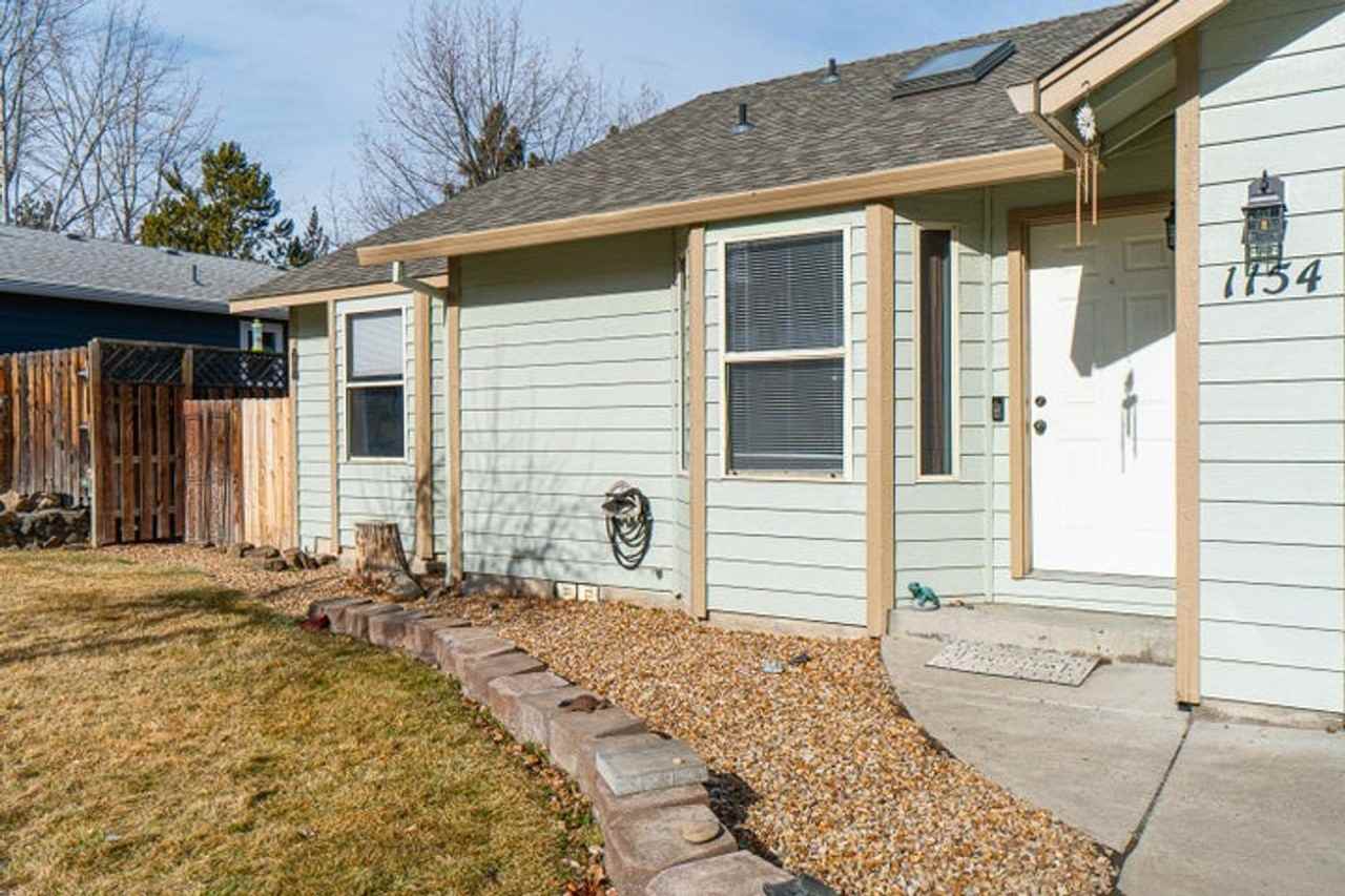 1154 Ne Ulysses Dr - Photo 2 of 47