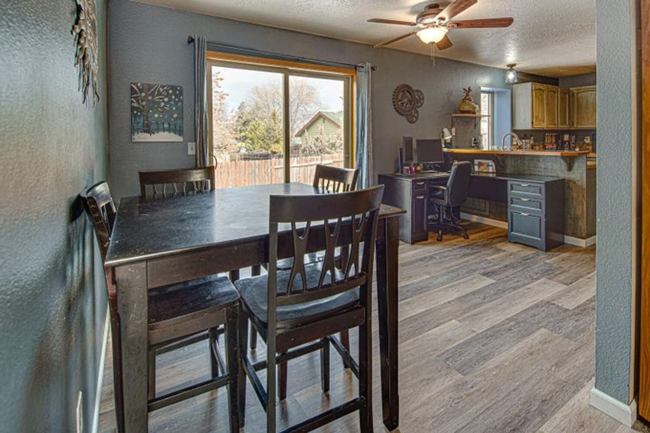 1154 Ne Ulysses Dr - Photo 4 of 47