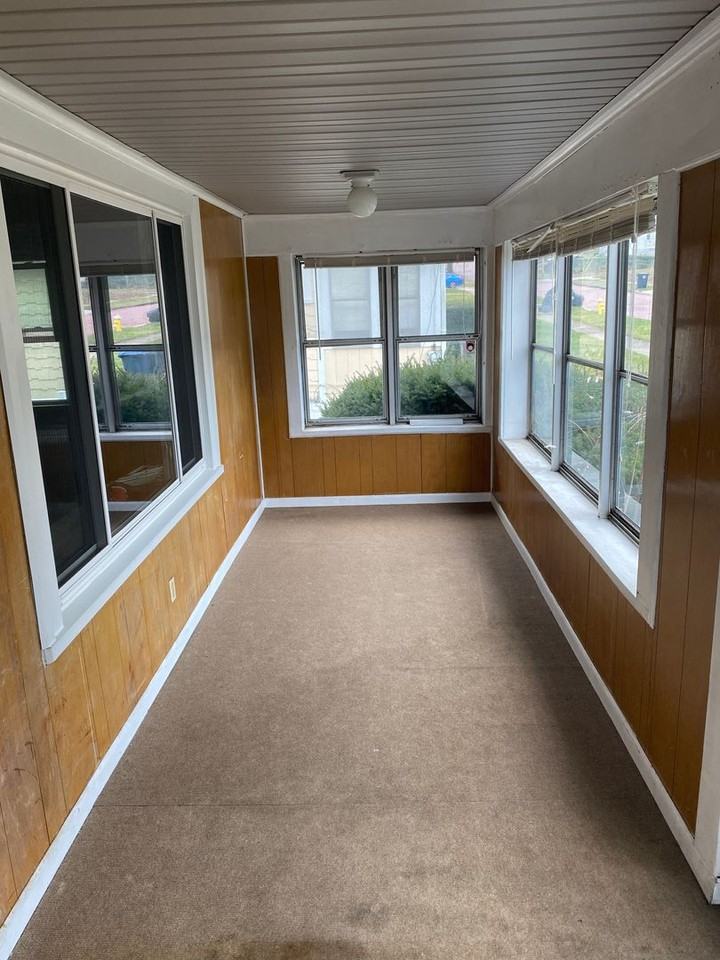 1505 Hillcrest St - Photo 2 of 19