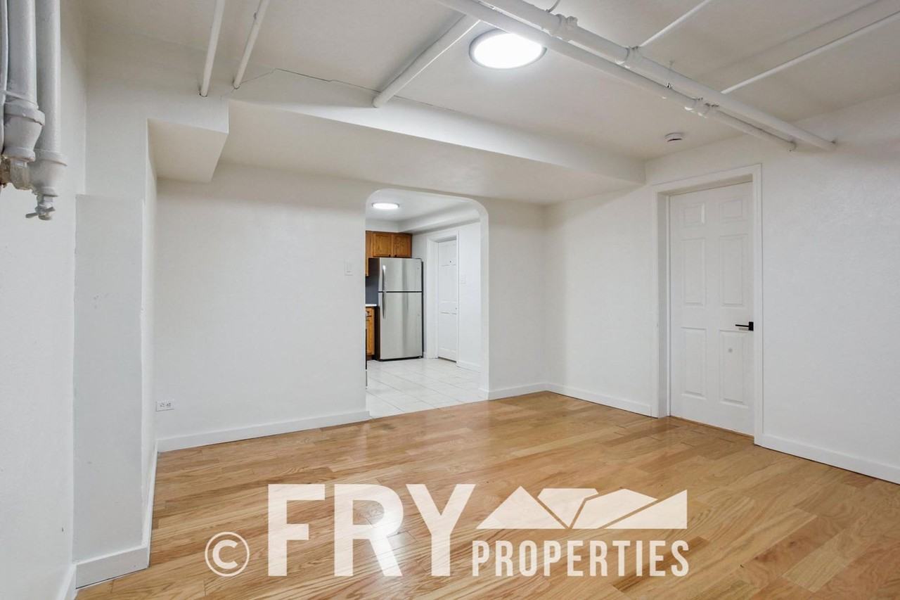 1415 Ivy St - Photo 4 of 24