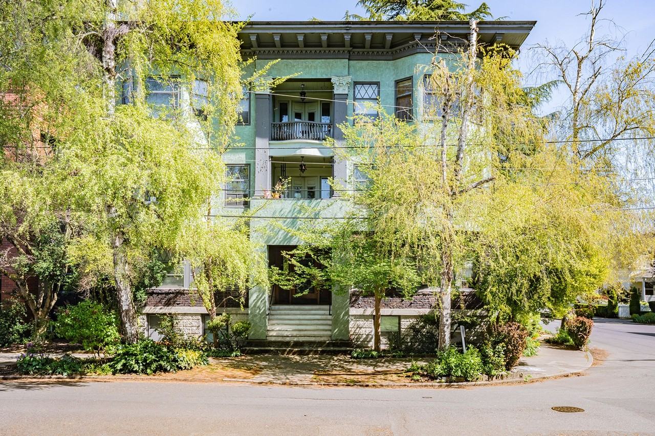 Baird Apartments - Photo 3 of 8