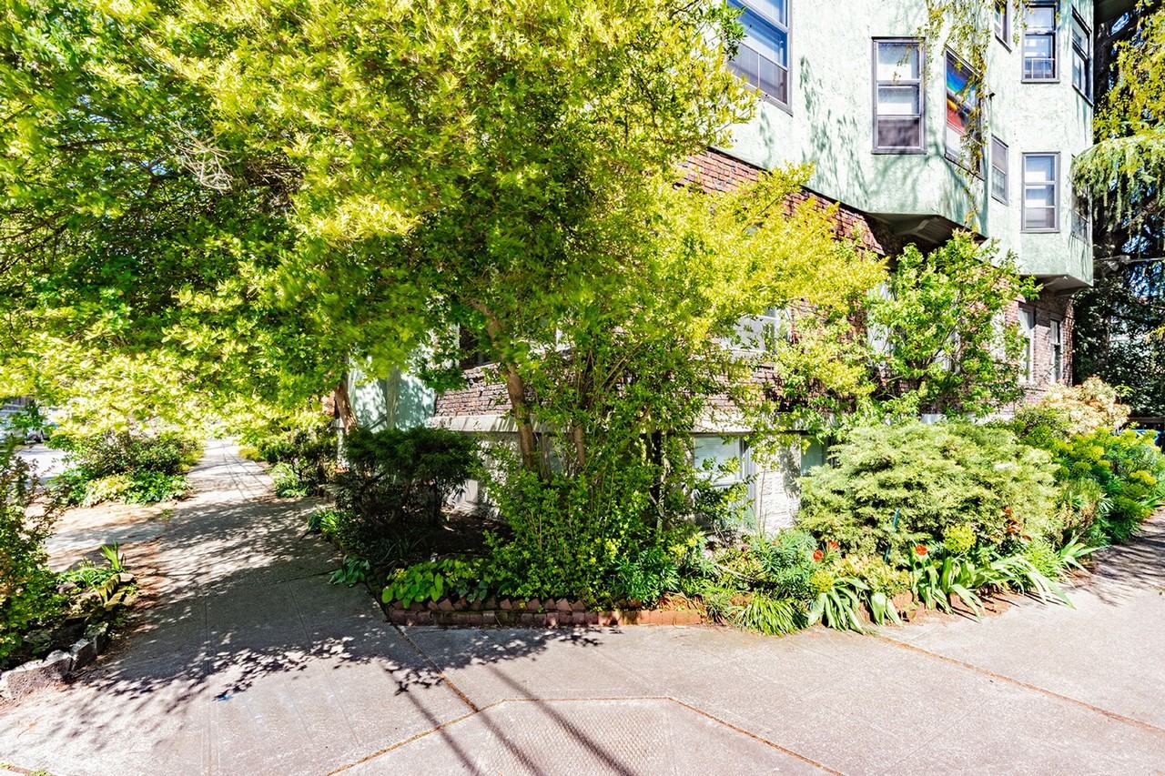 Baird Apartments - Photo 5 of 8