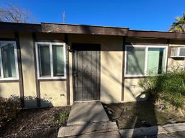 featured image of 1148 W 7th St