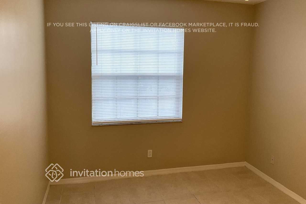 11249 Nw 34th Pl - Photo 6 of 13