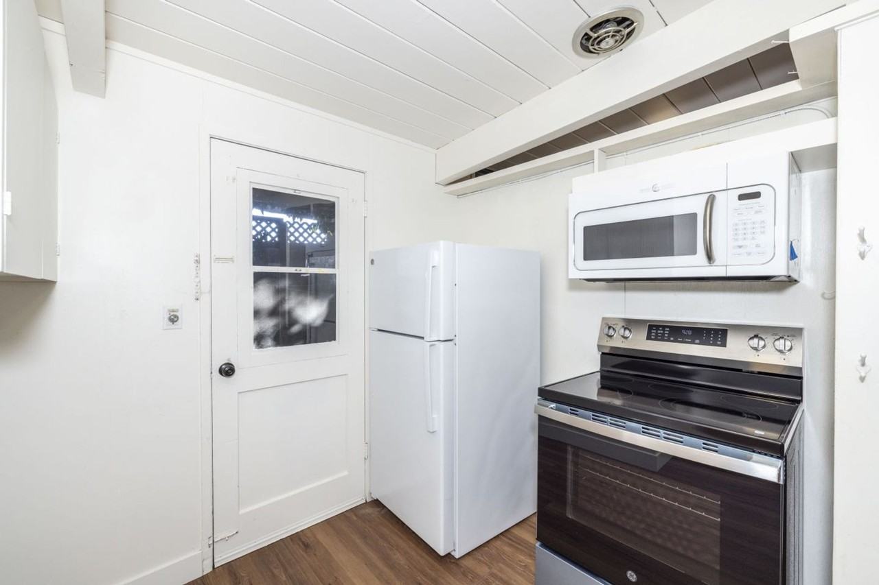 65 Roosevelt Cir - Photo 4 of 13