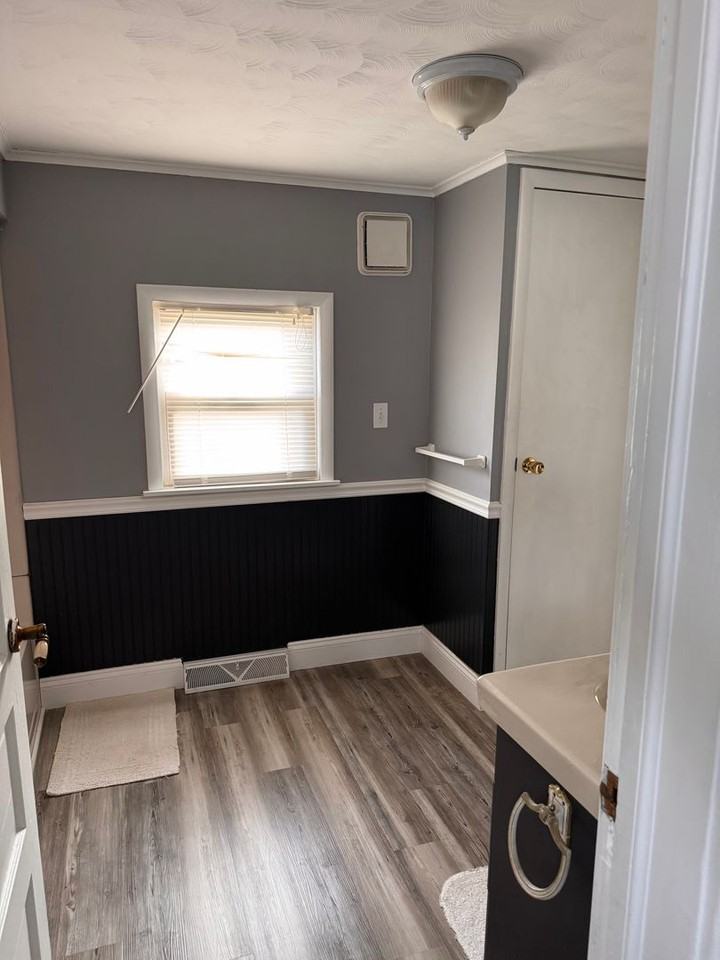 402 W Kenneth Ave - Photo 7 of 10