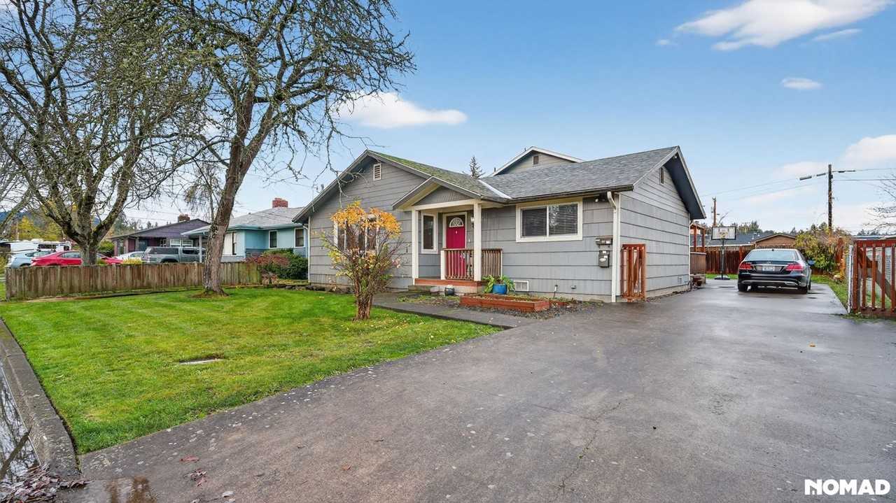 2920 Pearl St - Photo 2 of 32