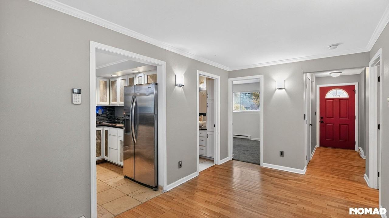 2920 Pearl St - Photo 4 of 32