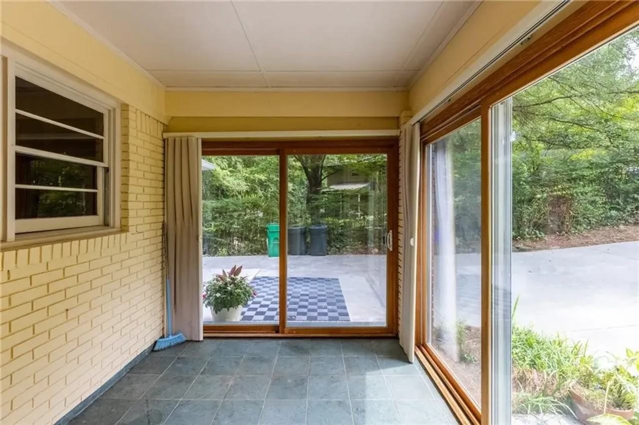 1102 Rogeretta Dr Ne - Photo 4 of 50