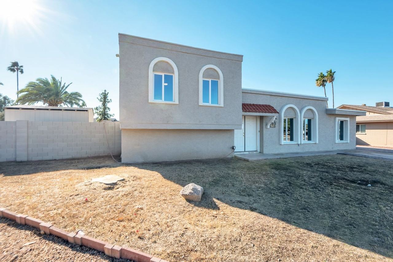 1743 E Pebble Beach Dr - Photo 3 of 26