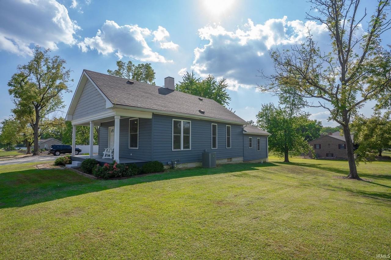 6100 Oak Hill Rd - Photo 3 of 20