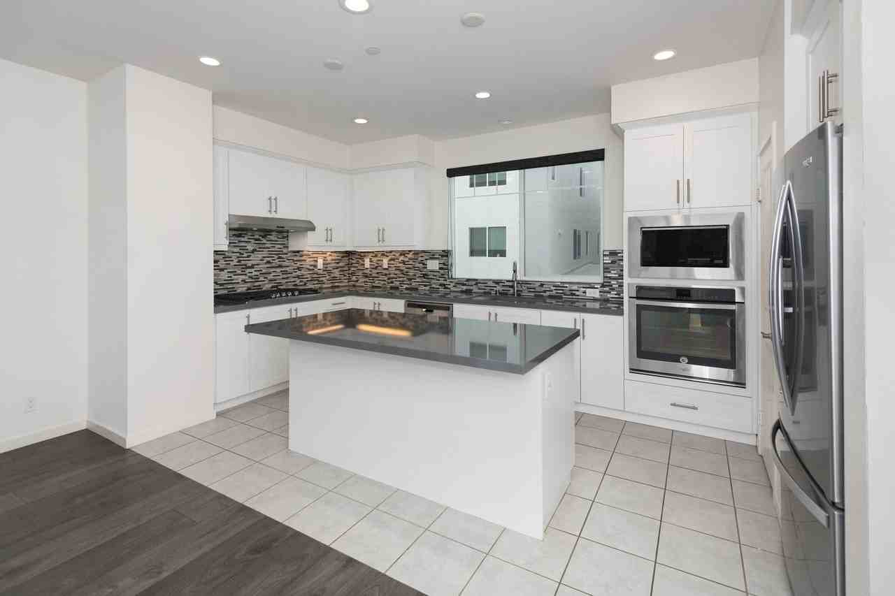 341 Magnet - Photo 6 of 26