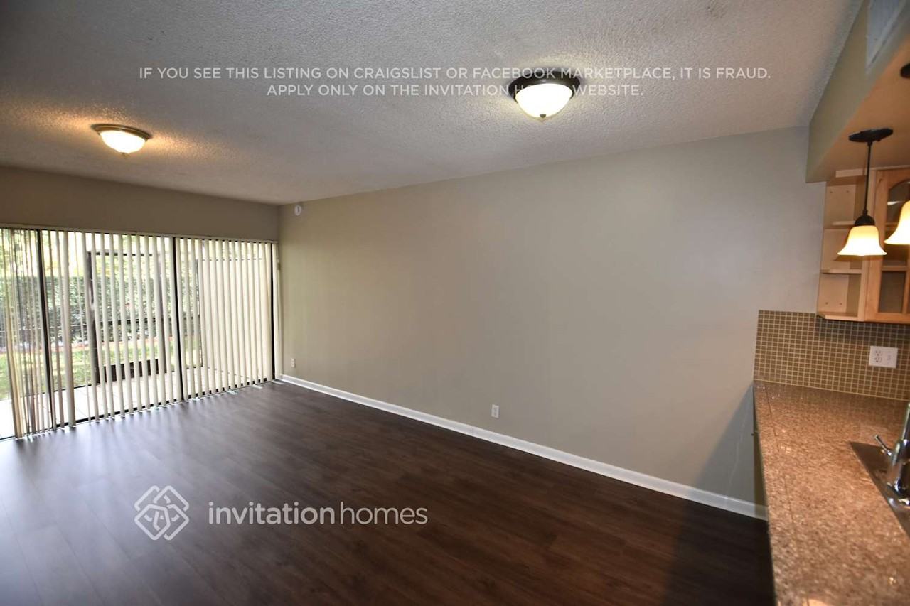 4430 Sw 70th Ter - Photo 2 of 16